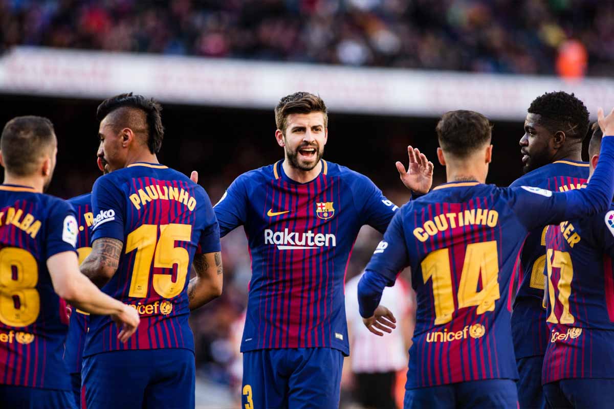 Gerard Piqué với phong thái nam tính và gương mặt điển trai
