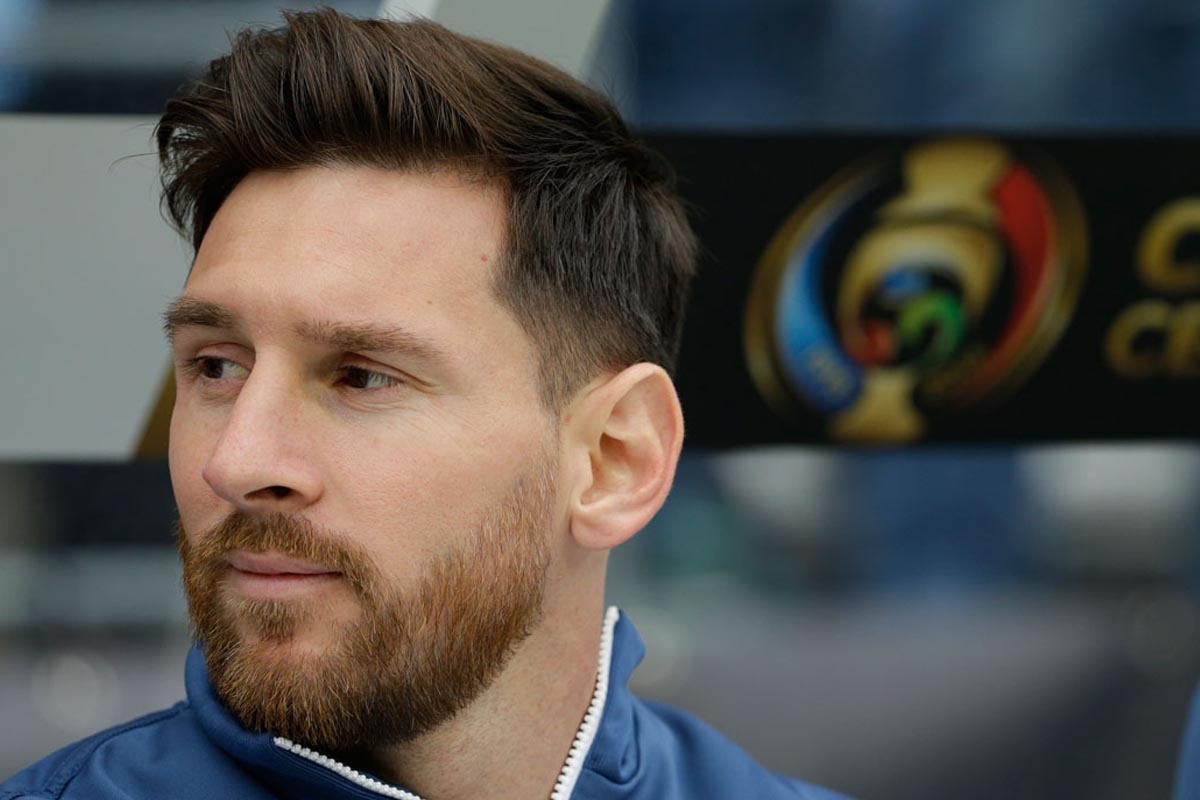 Kiểu tóc Messi Pompadour