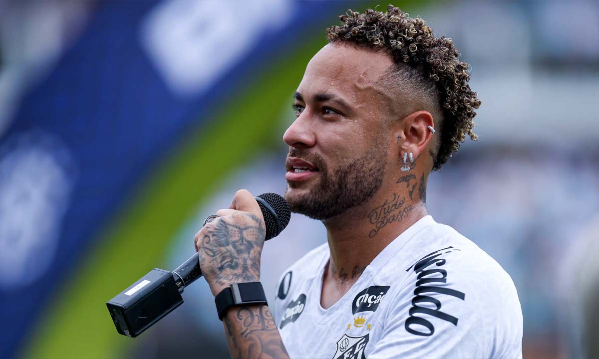 Kiểu tóc Neymar xoăn tự nhiên