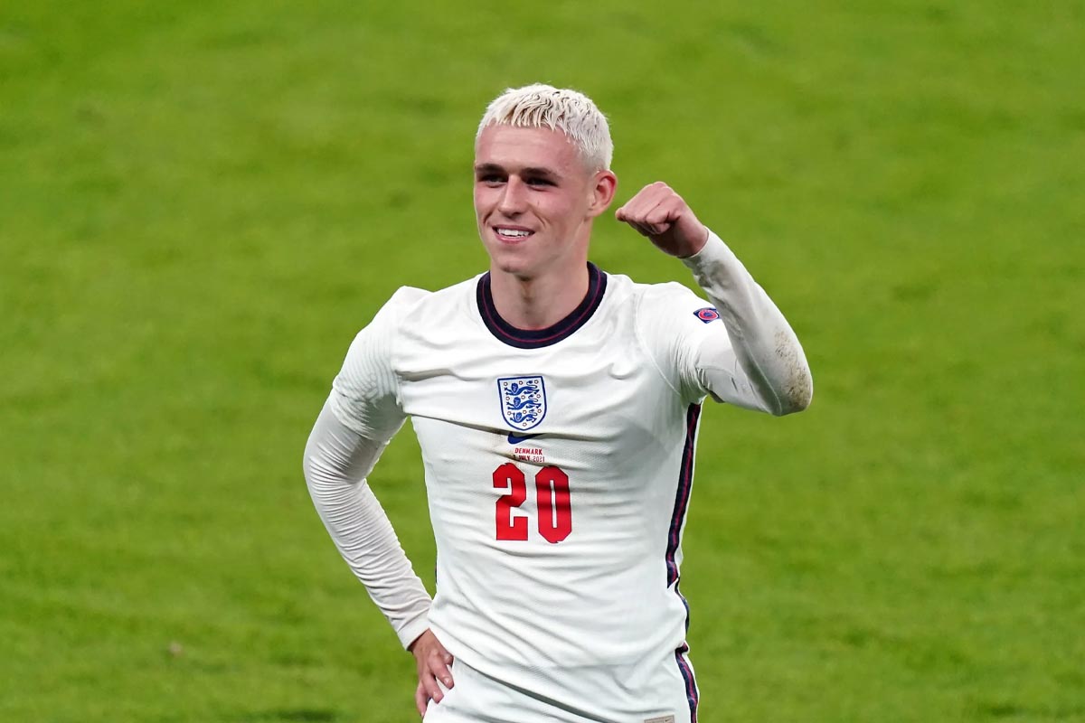Kiểu tóc Phil Foden bạch kim hiện đại