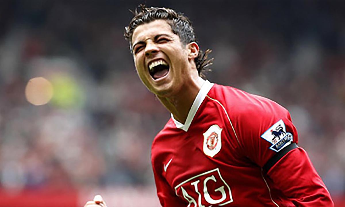 Kiểu tóc Ronaldo bờm ngựa thời Manchester United