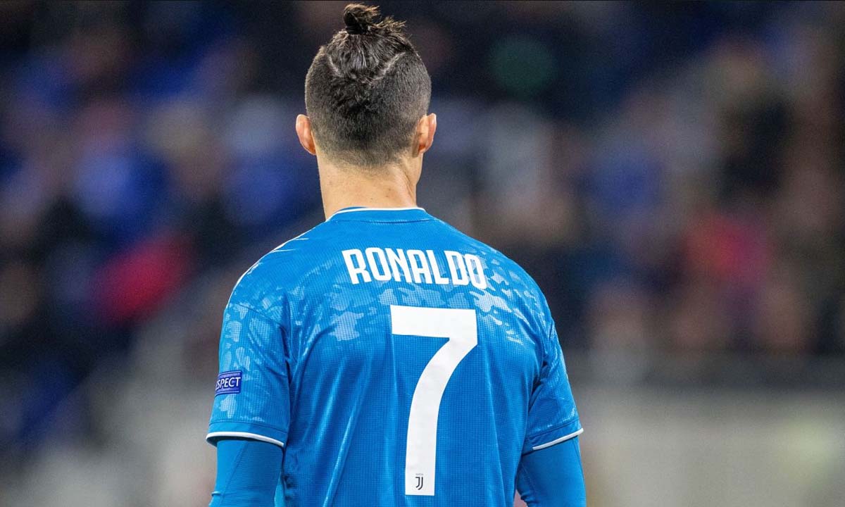 Kiểu tóc Ronaldo Top Knot